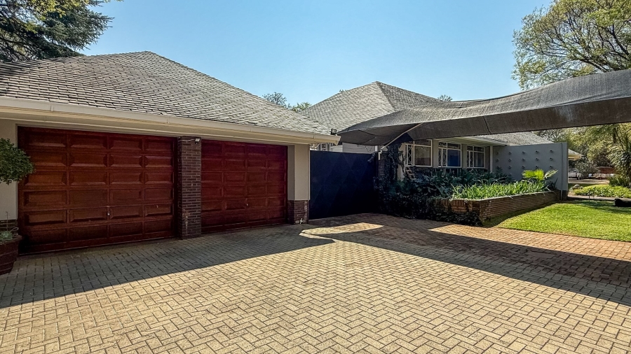 4 Bedroom Property for Sale in Flamwood North West